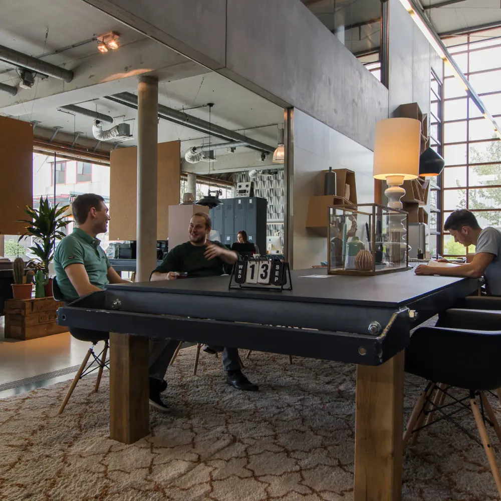 werkplekken flexwerkers kantoorgebouw den haag