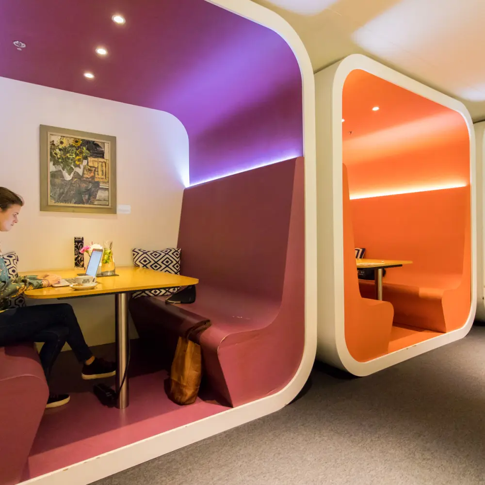 Kleurgebruik in de kantoorinrichting