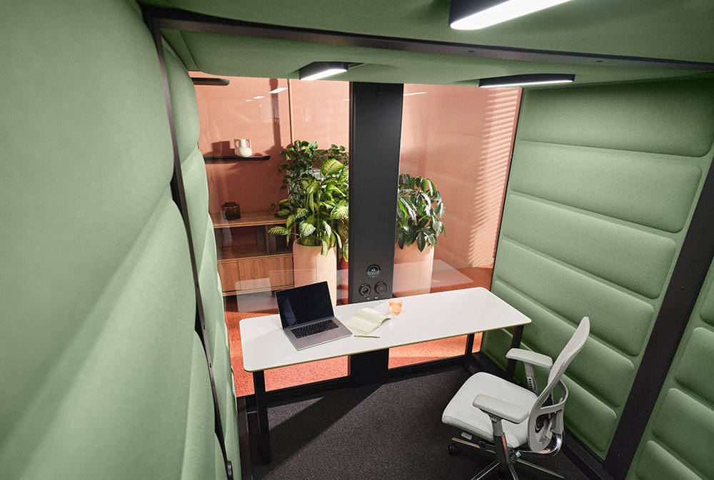 Hush Free Access L - White